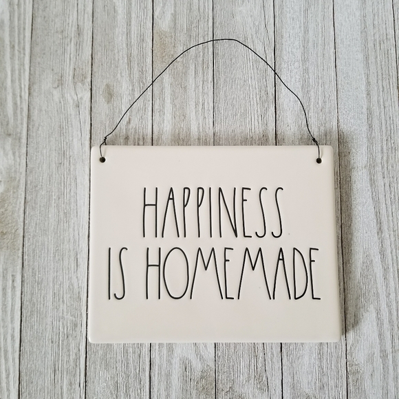 Rae Dunn Accessories - Rae Dunn HAPPINESS IS HOMEMADE Hanging Wall Plaque